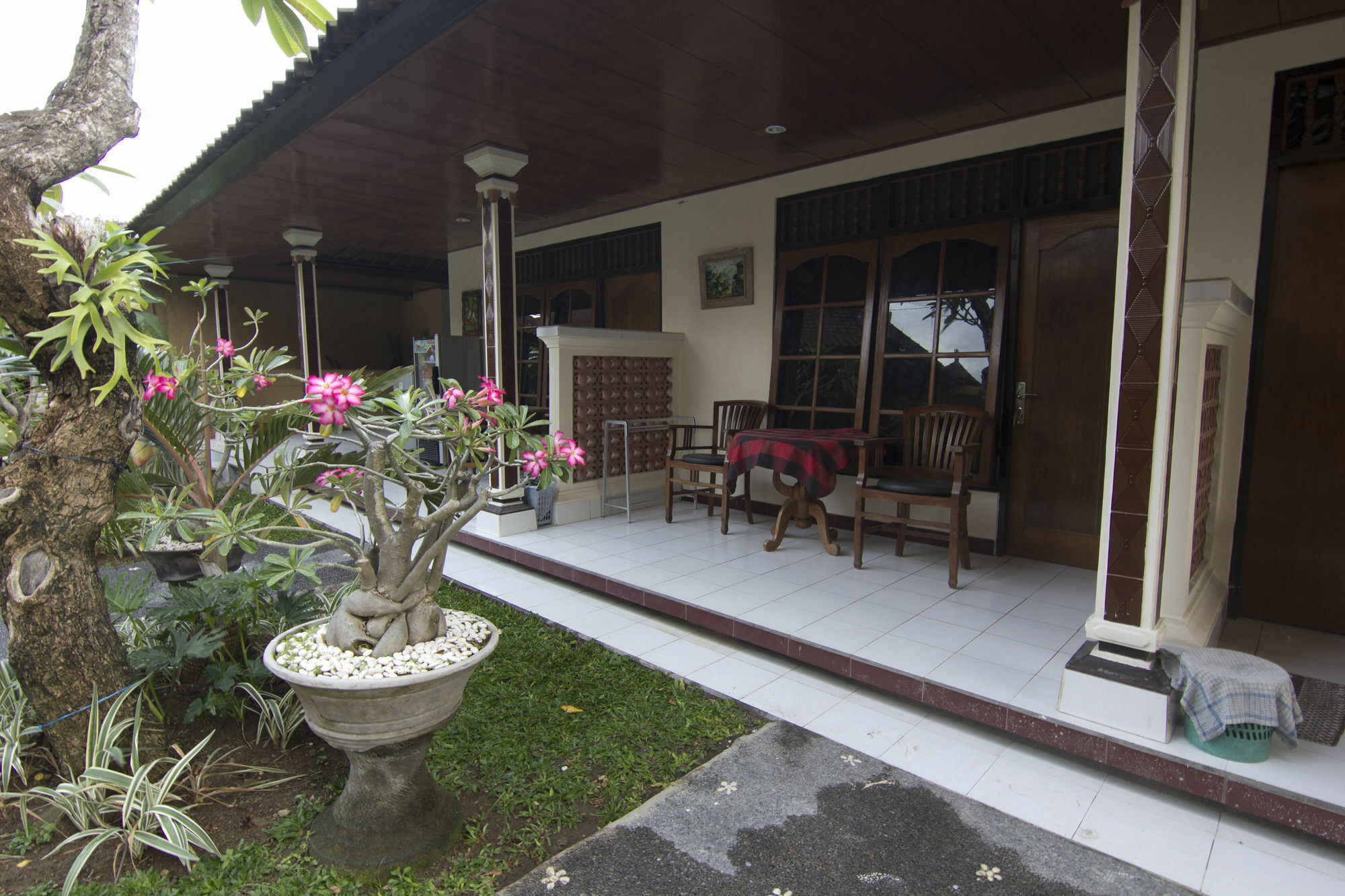 Donna Homestay Sanur Buitenkant foto