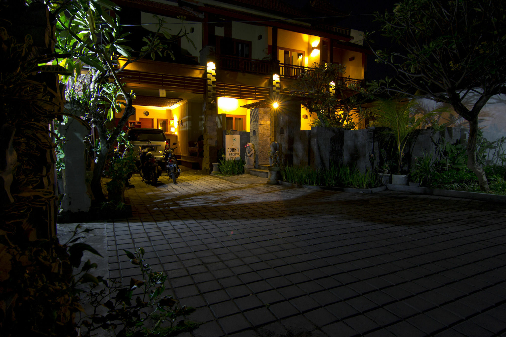 Donna Homestay Sanur Buitenkant foto